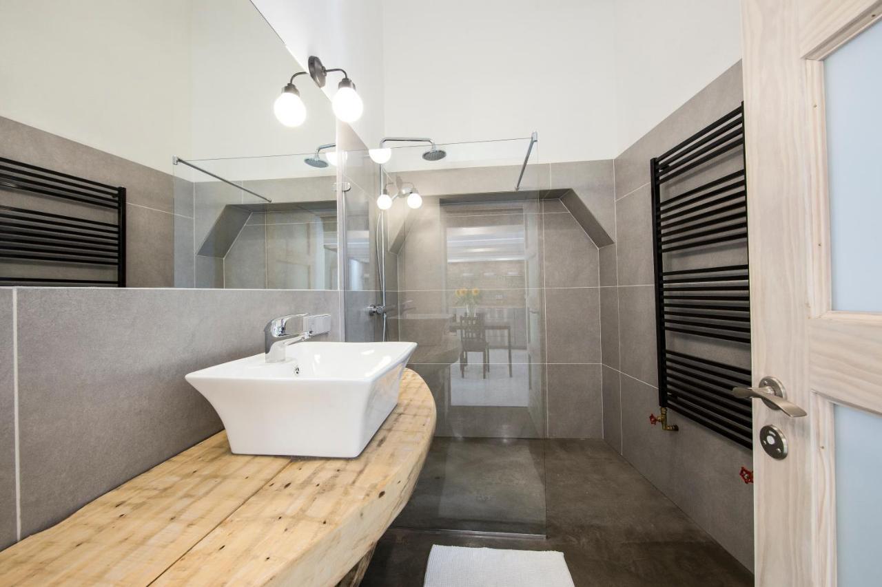 Stylish Studio Apartment In The Heart Of รีกา ภายนอก รูปภาพ